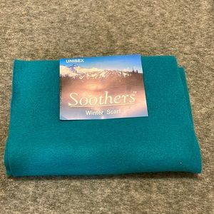 3/$15 🌸 NWT! Simple teal winter scarf